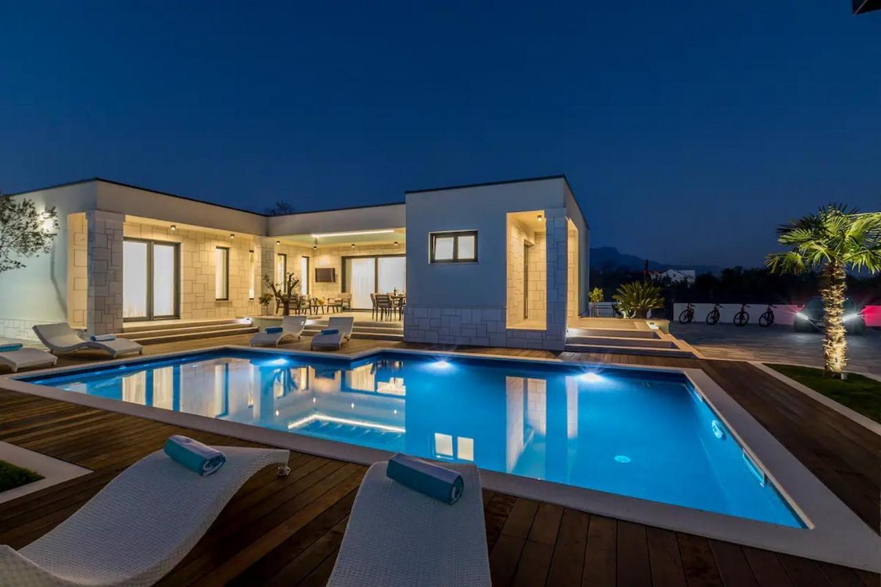 Maglica Exclusive Residence Kastela Exterior photo